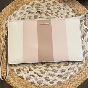 Mk wristlet